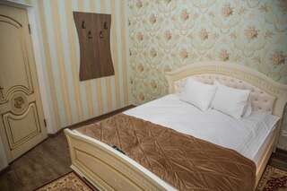 Гостиница Jasmine Тараз Номер Делюкс с кроватью размера «king-size»-5